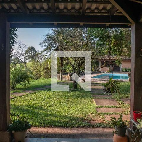 Casa para alugar com 4424m², 3 quartos e 8 vagasVista Escritório