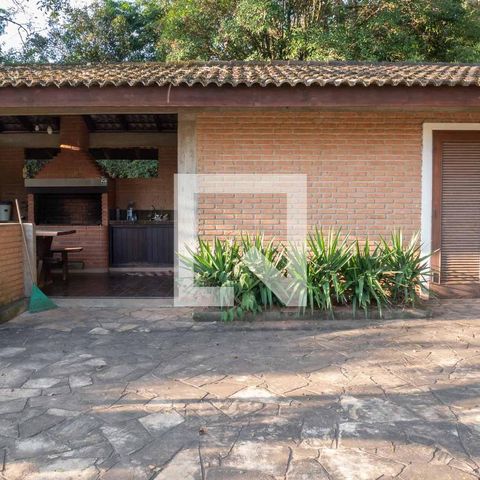 Casa para alugar com 4424m², 3 quartos e 8 vagasChurrasqueira