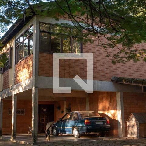 Casa para alugar com 4424m², 3 quartos e 8 vagasGaragem