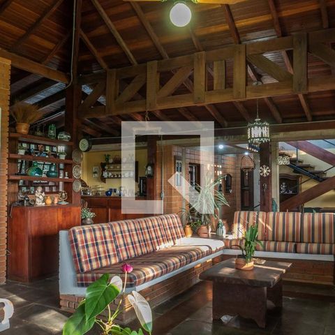 Casa para alugar com 4424m², 3 quartos e 8 vagasSala