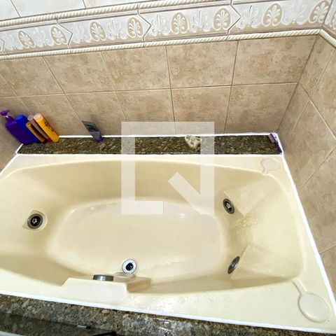 Casa à venda com 190m², 3 quartos e 3 vagasBanheiro