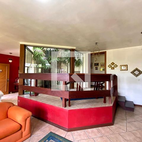 Casa à venda com 190m², 3 quartos e 3 vagasSala