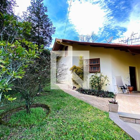Casa à venda com 190m², 3 quartos e 3 vagasFachada