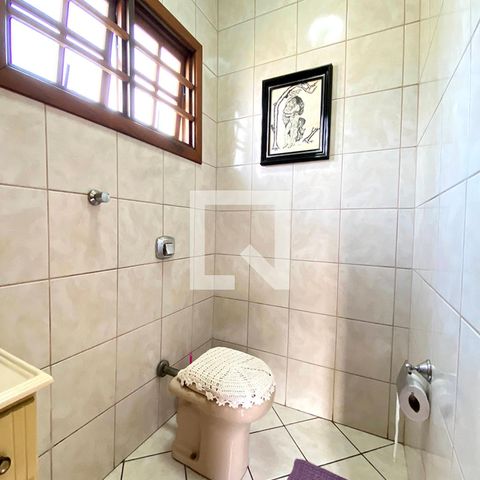 Casa à venda com 190m², 3 quartos e 3 vagasBanheiro 4