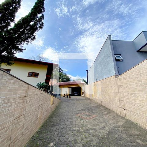 Casa à venda com 190m², 3 quartos e 3 vagasCorredor