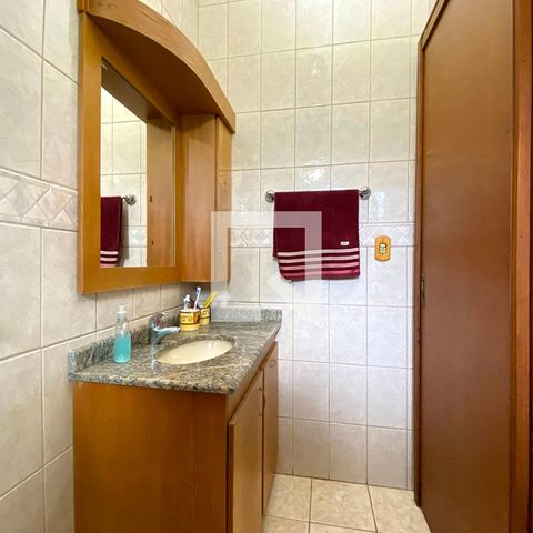 Casa à venda com 190m², 3 quartos e 3 vagasBanheiro 2