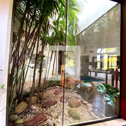 Casa à venda com 190m², 3 quartos e 3 vagasSala