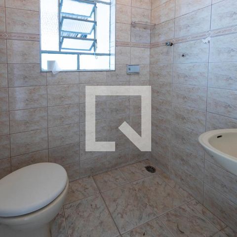 Casa à venda com 300m², 4 quartos e 2 vagasBanheiro