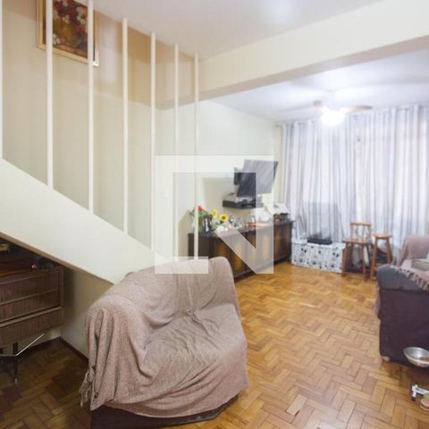 Casa à venda com 140m², 3 quartos e 2 vagasSala