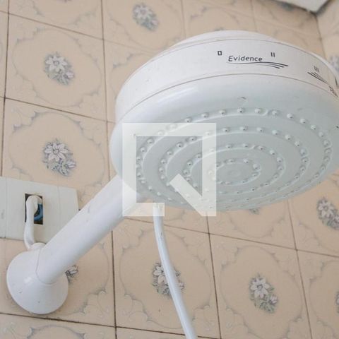 Casa à venda com 140m², 3 quartos e 2 vagasChuveiro