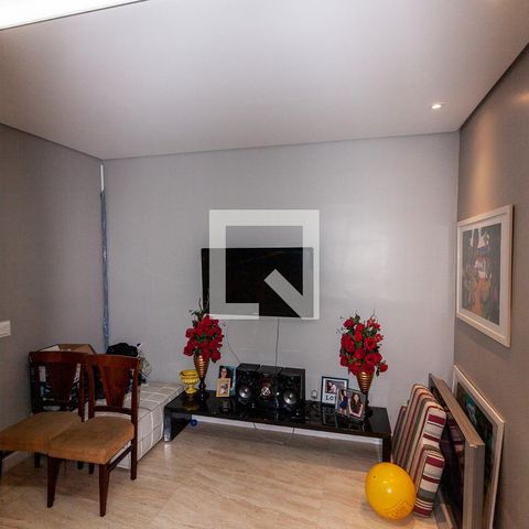 Casa à venda com 420m², 4 quartos e 5 vagasSala