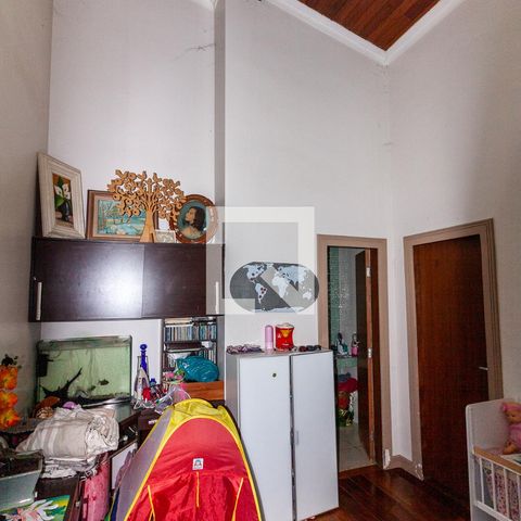 Casa à venda com 420m², 4 quartos e 5 vagassuíte 2