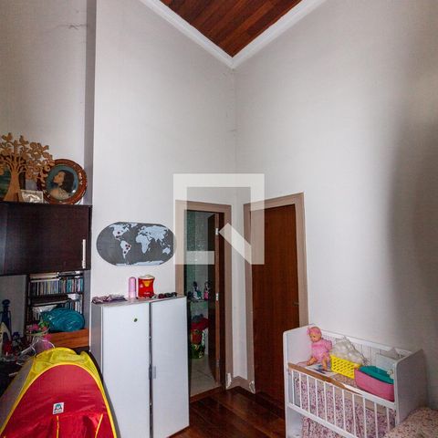 Casa à venda com 420m², 4 quartos e 5 vagassuíte 2