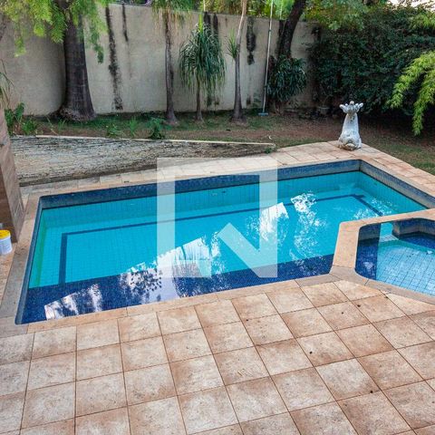 Casa à venda com 420m², 4 quartos e 5 vagasÁrea comum - Piscina