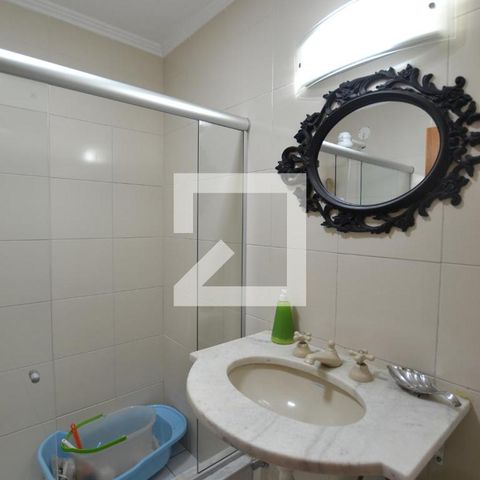 Casa de condomínio à venda com 363m², 3 quartos e 4 vagasBanheiro de Serviço