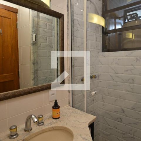 Casa de condomínio à venda com 363m², 3 quartos e 4 vagasBanheiro Social