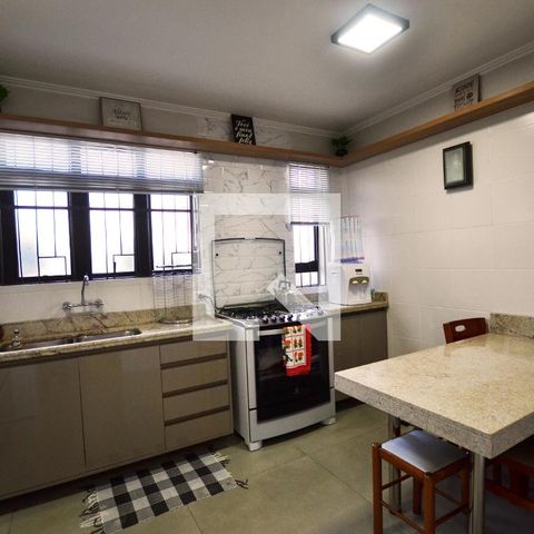 Casa de condomínio à venda com 363m², 3 quartos e 4 vagasCozinha