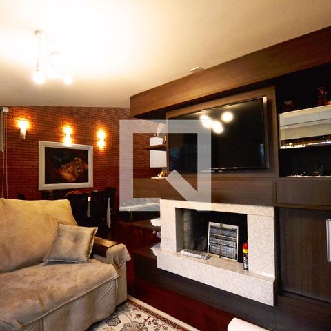 Casa de condomínio à venda com 363m², 3 quartos e 4 vagasSala de TV