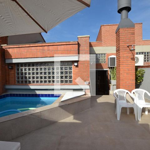 Casa de condomínio à venda com 363m², 3 quartos e 4 vagasPiscina