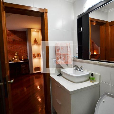 Casa de condomínio à venda com 363m², 3 quartos e 4 vagasBanheiro