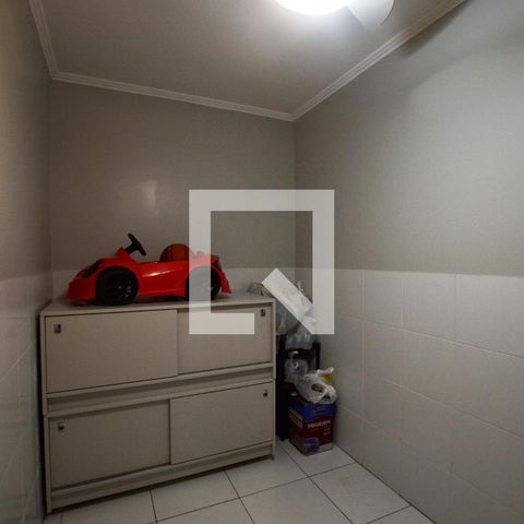 Casa de condomínio à venda com 363m², 3 quartos e 4 vagasQuarto de Serviço 1