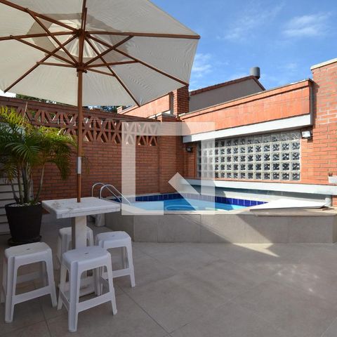 Casa de condomínio à venda com 363m², 3 quartos e 4 vagasPiscina