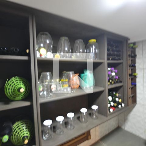Casa de condomínio à venda com 363m², 3 quartos e 4 vagasAdega