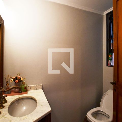 Casa de condomínio à venda com 363m², 3 quartos e 4 vagasLavabo