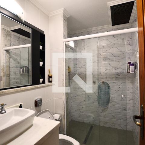 Casa de condomínio à venda com 363m², 3 quartos e 4 vagasBanheiro
