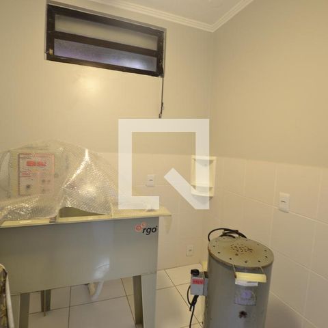 Casa de condomínio à venda com 363m², 3 quartos e 4 vagasQuarto de Serviço 2