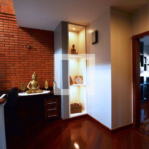 Casa de condomínio à venda com 363m², 3 quartos e 4 vagasHall