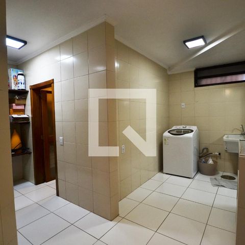 Casa de condomínio à venda com 363m², 3 quartos e 4 vagasÁrea de Serviço