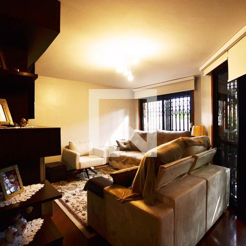 Casa de condomínio à venda com 363m², 3 quartos e 4 vagasSala de TV