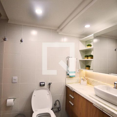 Casa de condomínio à venda com 363m², 3 quartos e 4 vagasBanheiro da Suíte