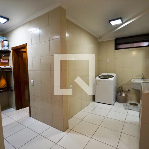 Casa de condomínio à venda com 363m², 3 quartos e 4 vagasÁrea de Serviço