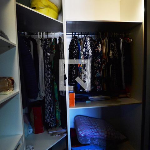 Casa de condomínio à venda com 363m², 3 quartos e 4 vagasCloset do Quarto 1