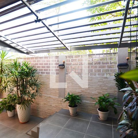 Casa de condomínio à venda com 363m², 3 quartos e 4 vagasVaranda
