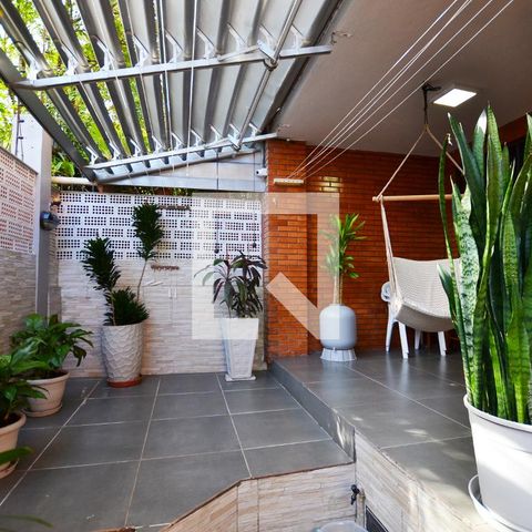 Casa de condomínio à venda com 363m², 3 quartos e 4 vagasVaranda
