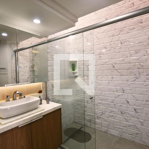 Casa de condomínio à venda com 363m², 3 quartos e 4 vagasBanheiro da Suíte