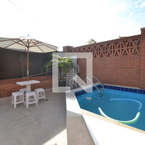 Casa de condomínio à venda com 363m², 3 quartos e 4 vagasPiscina