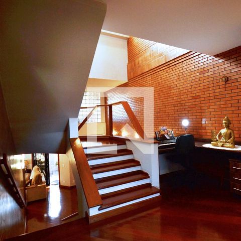 Casa de condomínio à venda com 363m², 3 quartos e 4 vagasHall