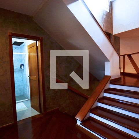 Casa de condomínio à venda com 363m², 3 quartos e 4 vagasHall