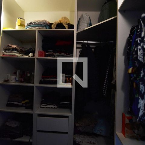 Casa de condomínio à venda com 363m², 3 quartos e 4 vagasCloset do Quarto 1