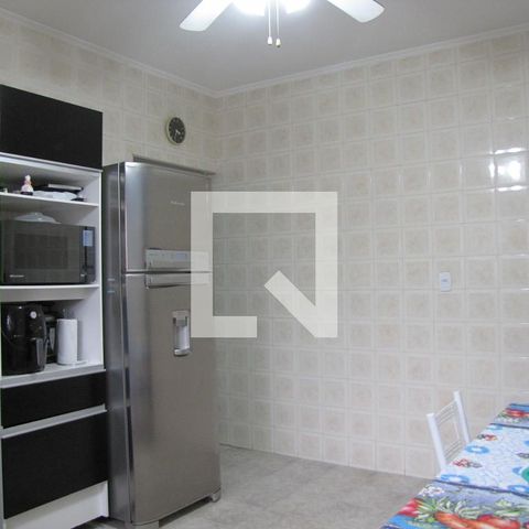 Casa à venda com 240m², 4 quartos e 4 vagasCozinha
