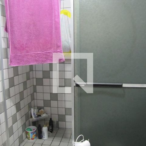 Casa à venda com 240m², 4 quartos e 4 vagasBanheiro