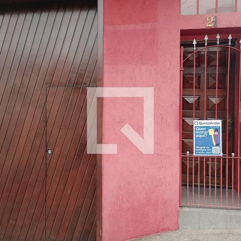 Casa à venda com 240m², 4 quartos e 4 vagasFachada