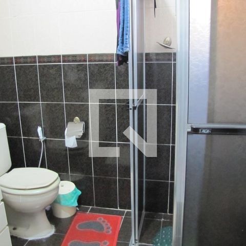 Casa à venda com 240m², 4 quartos e 4 vagasBanheiro da Suíte