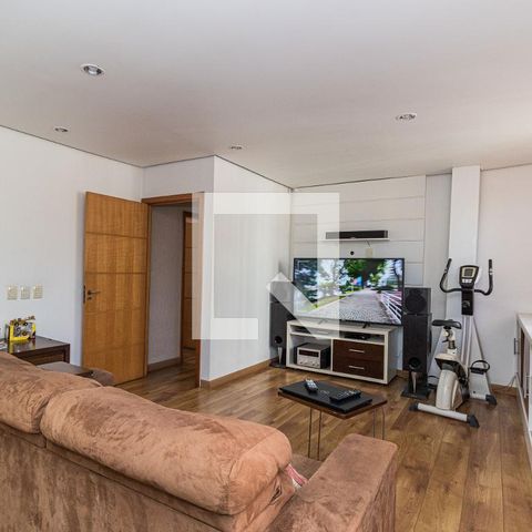 Casa para alugar com 300m², 3 quartos e 5 vagasSala de TV