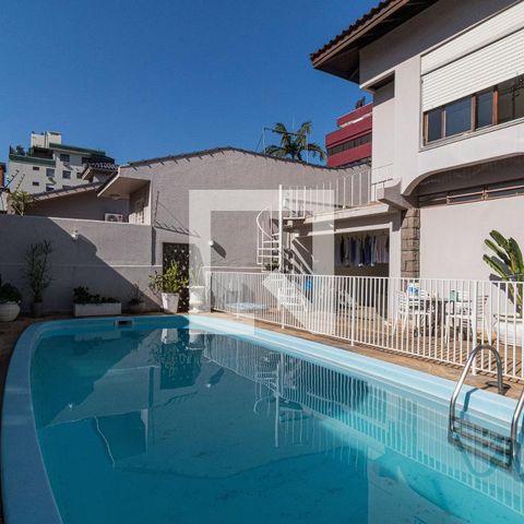 Casa para alugar com 300m², 3 quartos e 5 vagasPiscina