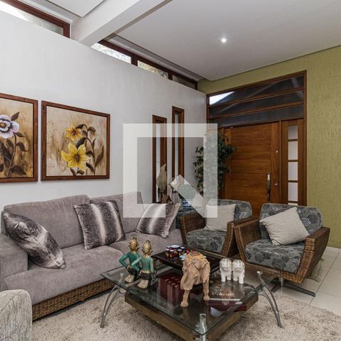 Casa para alugar com 300m², 3 quartos e 5 vagasSala
